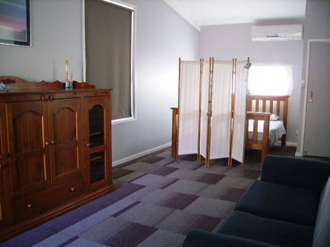 A Room For Rest - Accommodation QLD 0